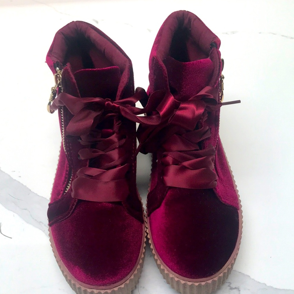 Olivia Miller Platform Ankle Boots Sneakers Velvet Y2K Women’s Size 6